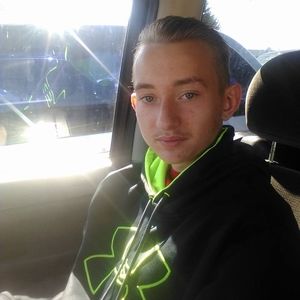 Meet your Posher, Devin